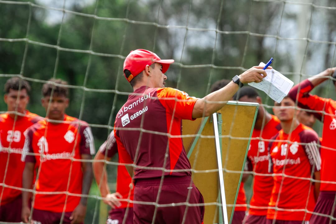 Preparação intensa e tradição na competição: Éder Moraes projeta a Copa São Paul...