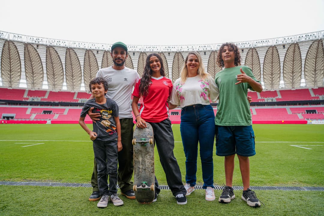 Inter recebe Maria Lúcia, campeã brasileira de skate