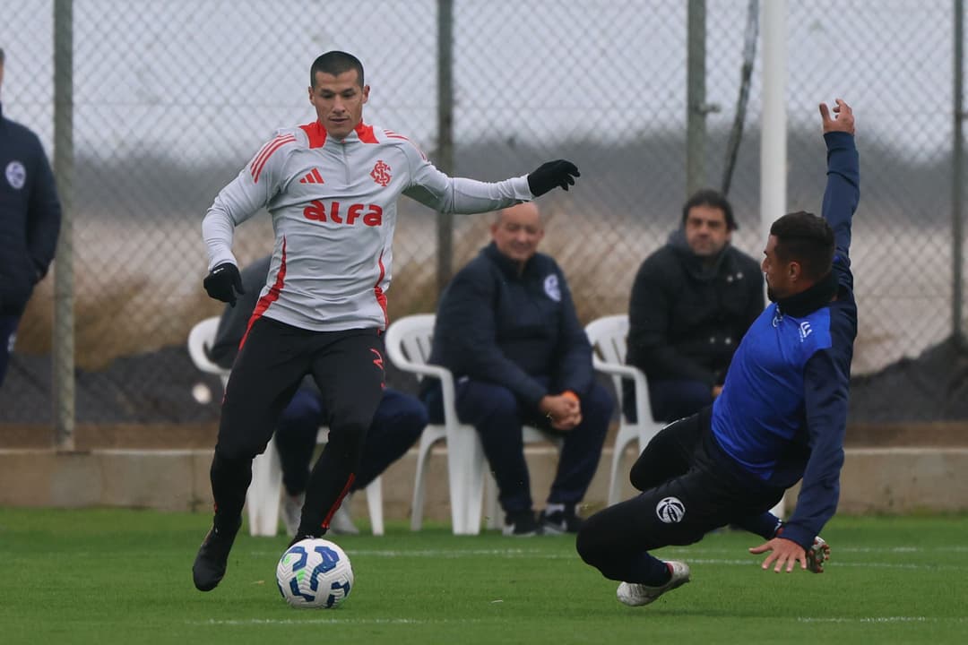 Inter abre semana com jogo-treino no CT Parque Gigante