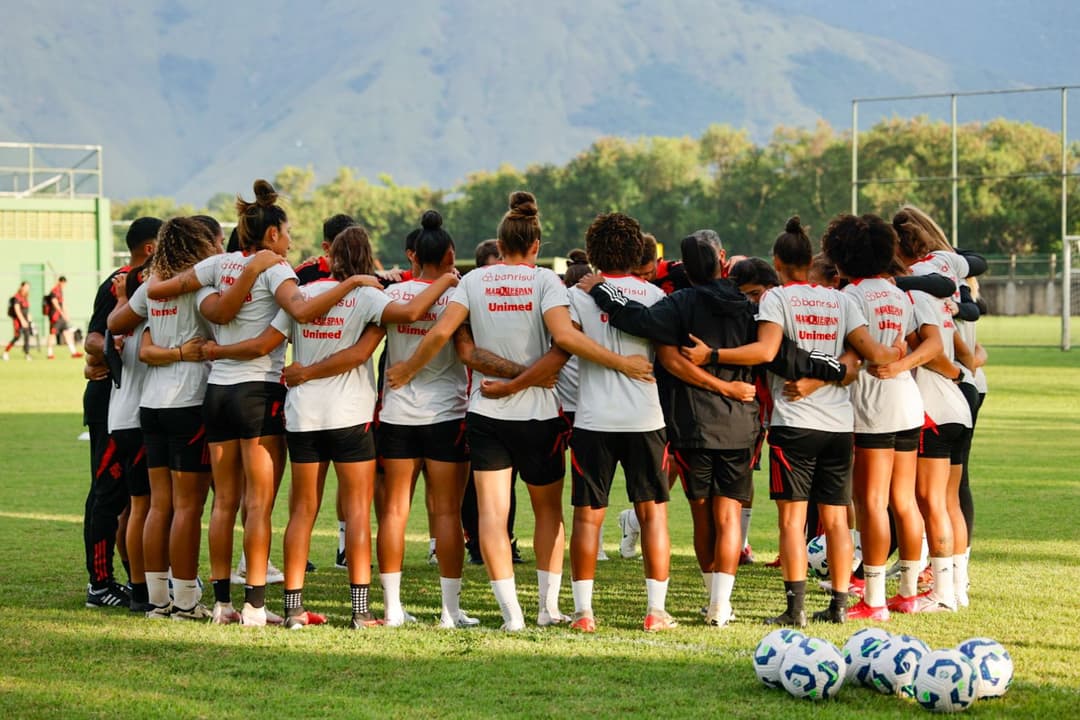 Gurias Coloradas finalizam preparação para encarar o Fluminense no Rio 
